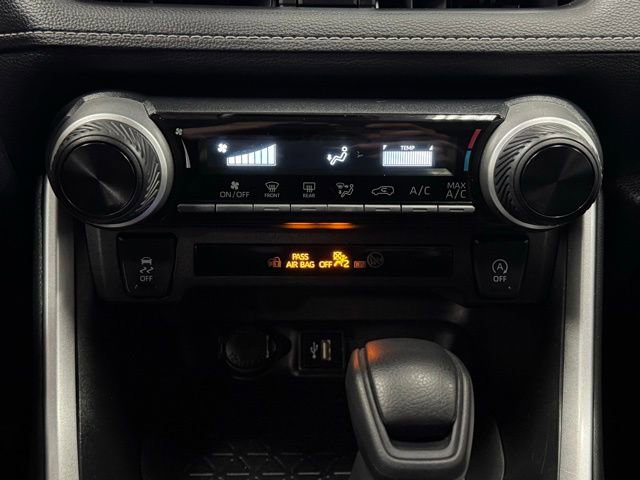 Used 2024 Toyota RAV4 LE image 29