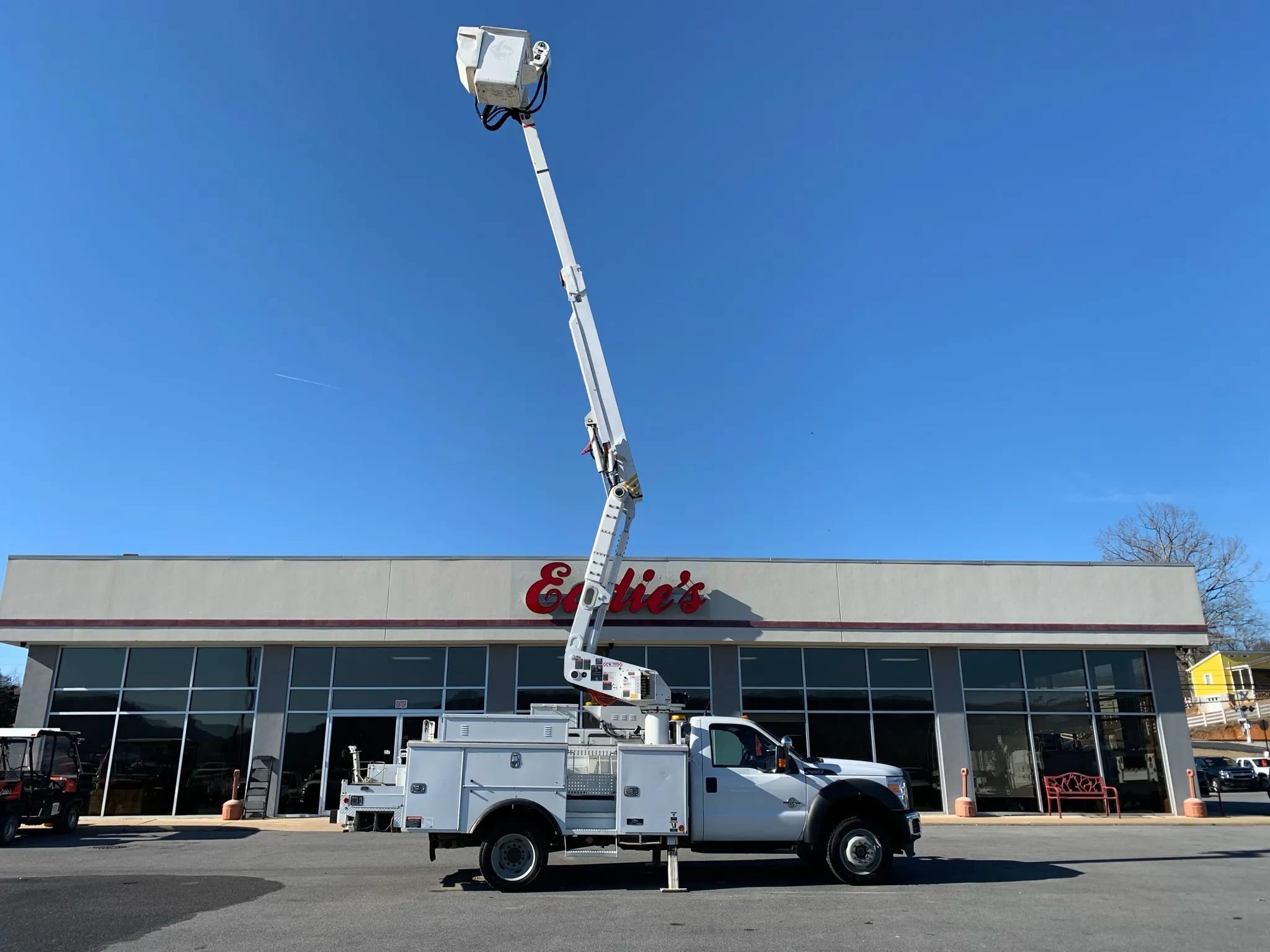 Used 2016 Ford F550 4x4 Regular Cab Super Duty image 62