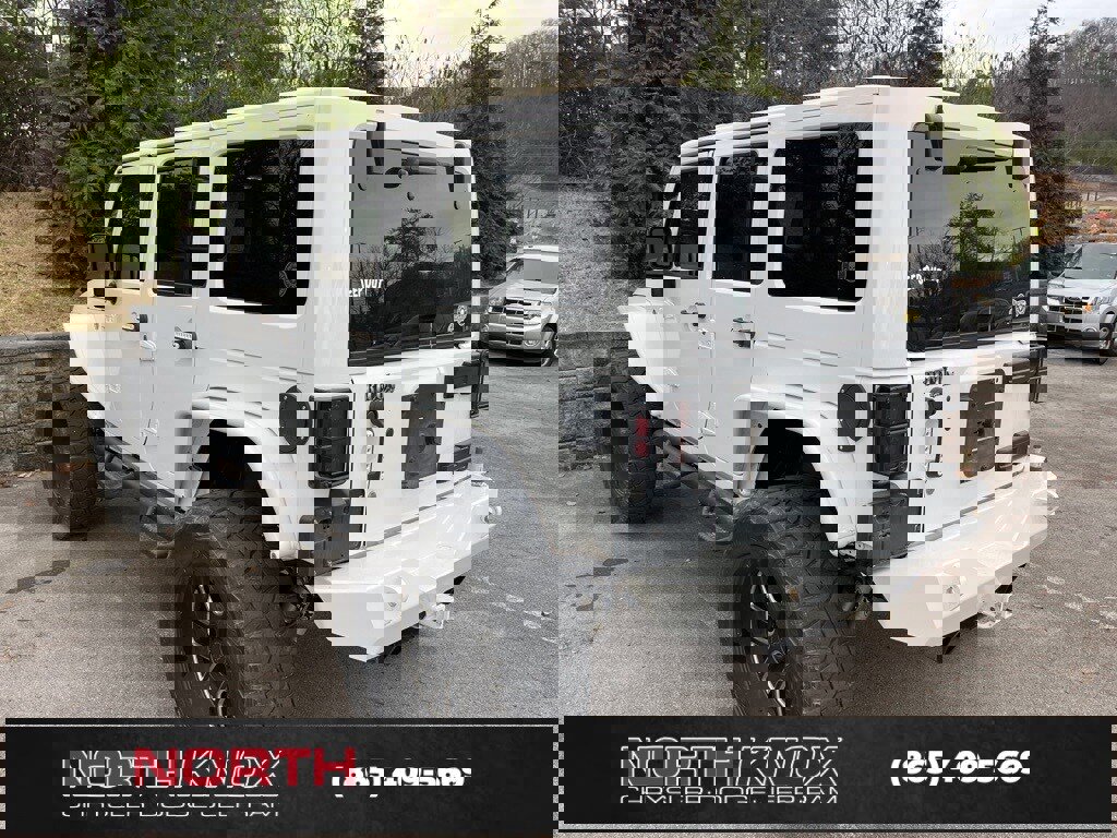 Used 2015 Jeep Wrangler Unlimited Sahara image 4