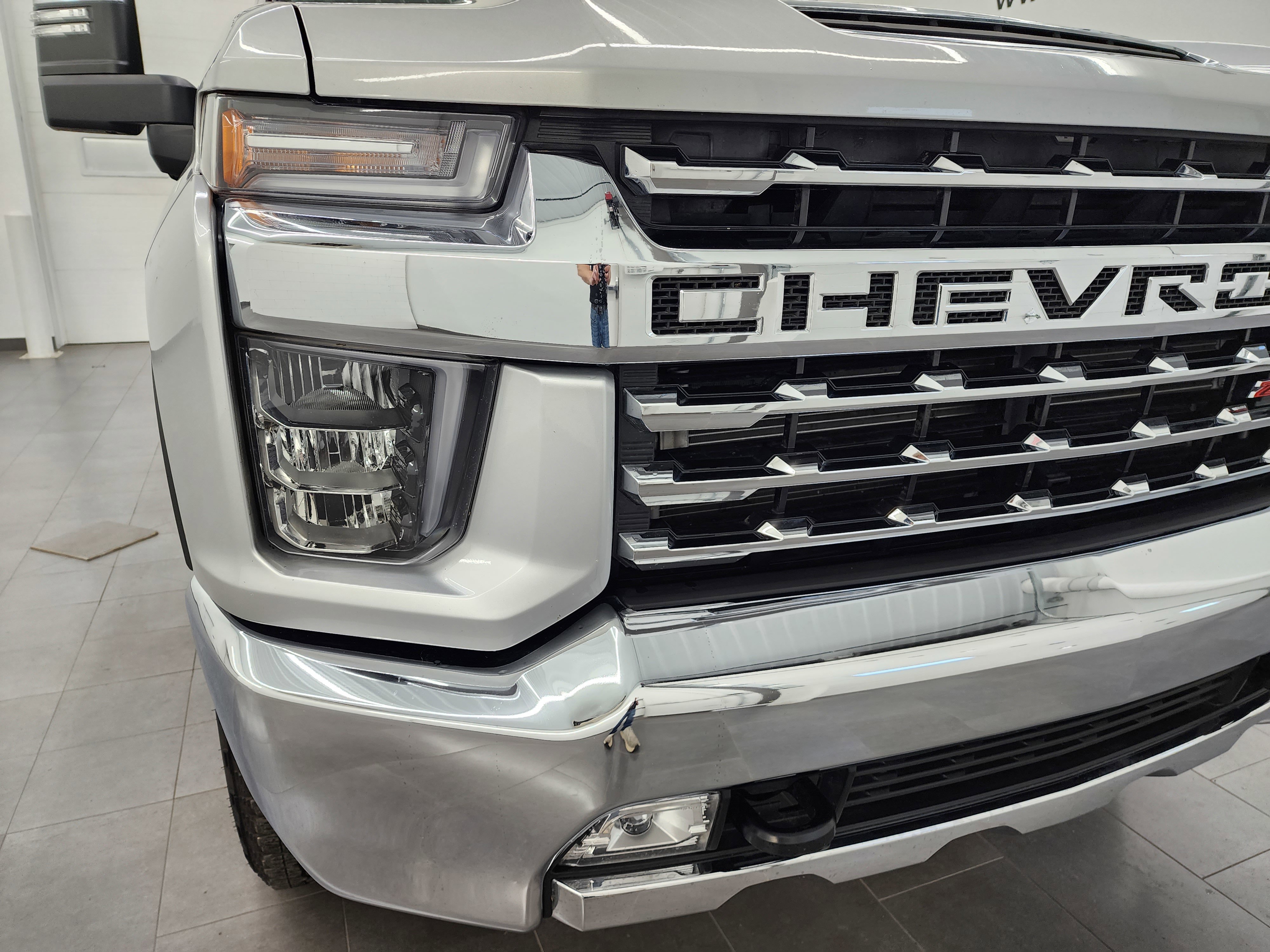 Used 2023 Chevrolet Silverado 3500 LTZ w/ Gooseneck/5TH Wheel Package AWD/4WD image 23