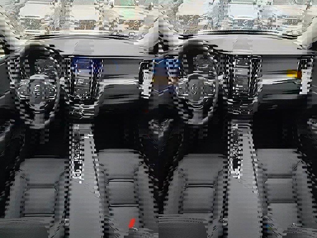 Certified 2025 Volvo XC60 B5 Core w/ Climate Package image 8
