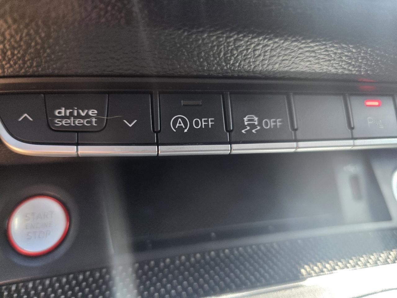 Used 2018 Audi SQ5 Premium Plus w/ Navigation Package image 23