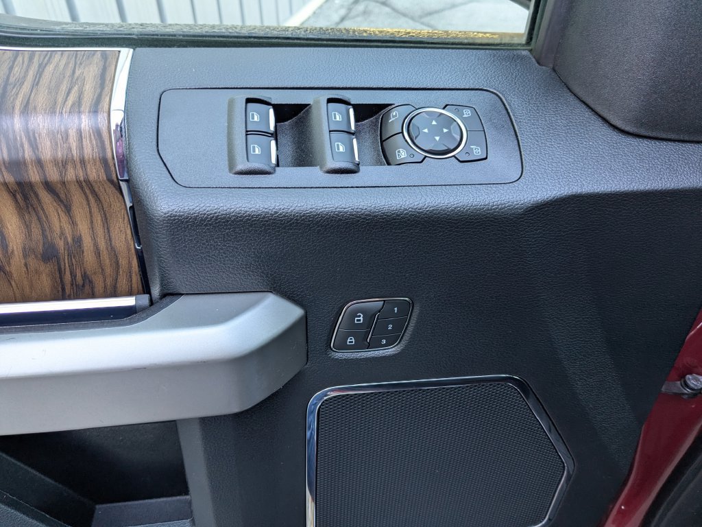 Used 2019 Ford F150 Lariat w/ Equipment Group 502A Luxury AWD/4WD image 29