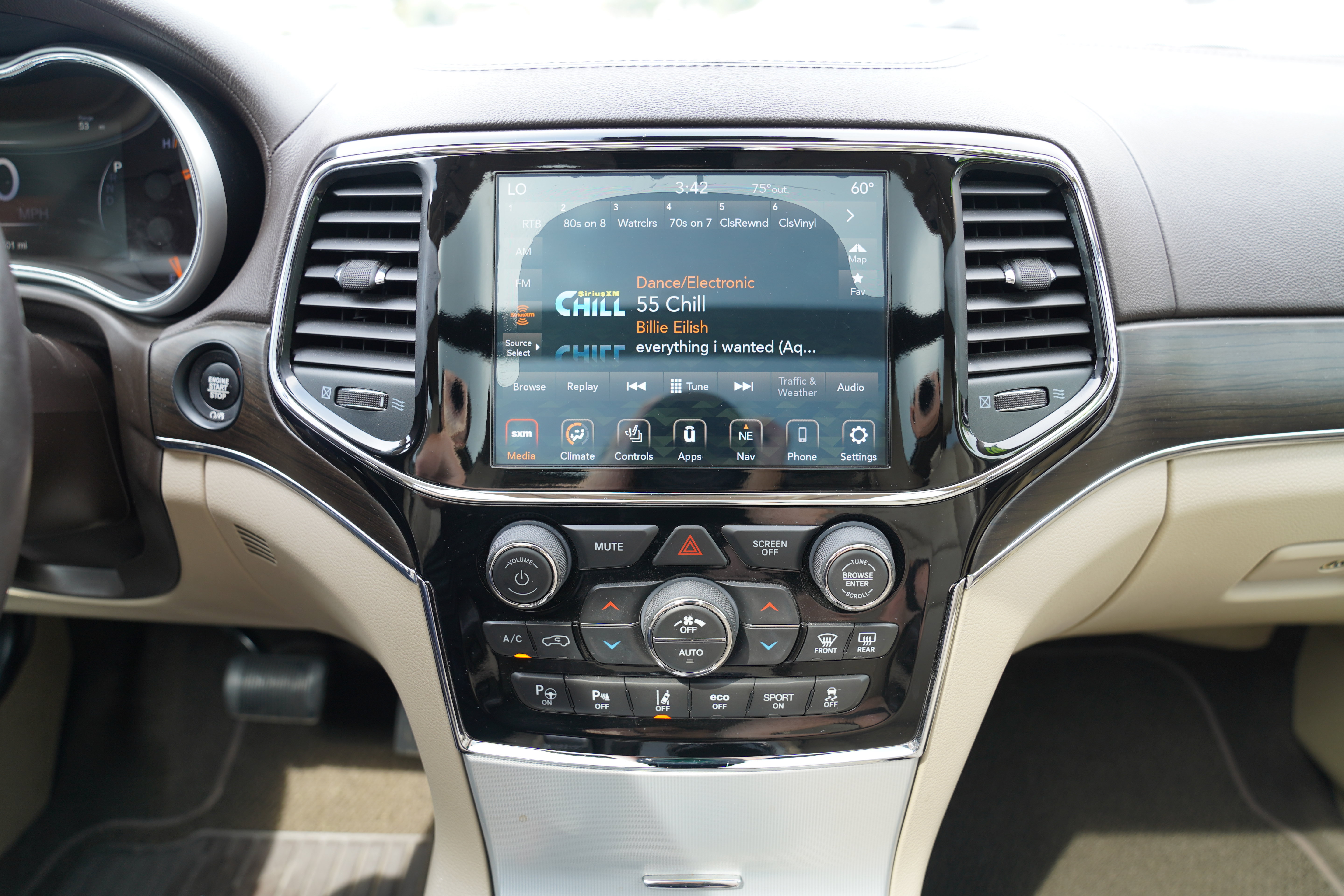Used 2020 Jeep Grand Cherokee Summit w/ Platinum Series Group AWD/4WD image 22