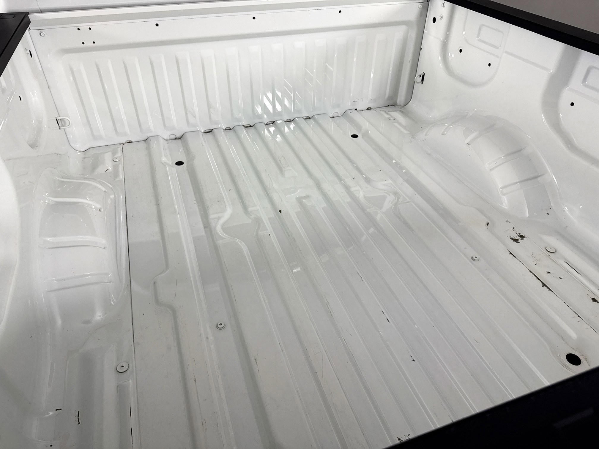 Used 2022 Nissan Titan SV image 33