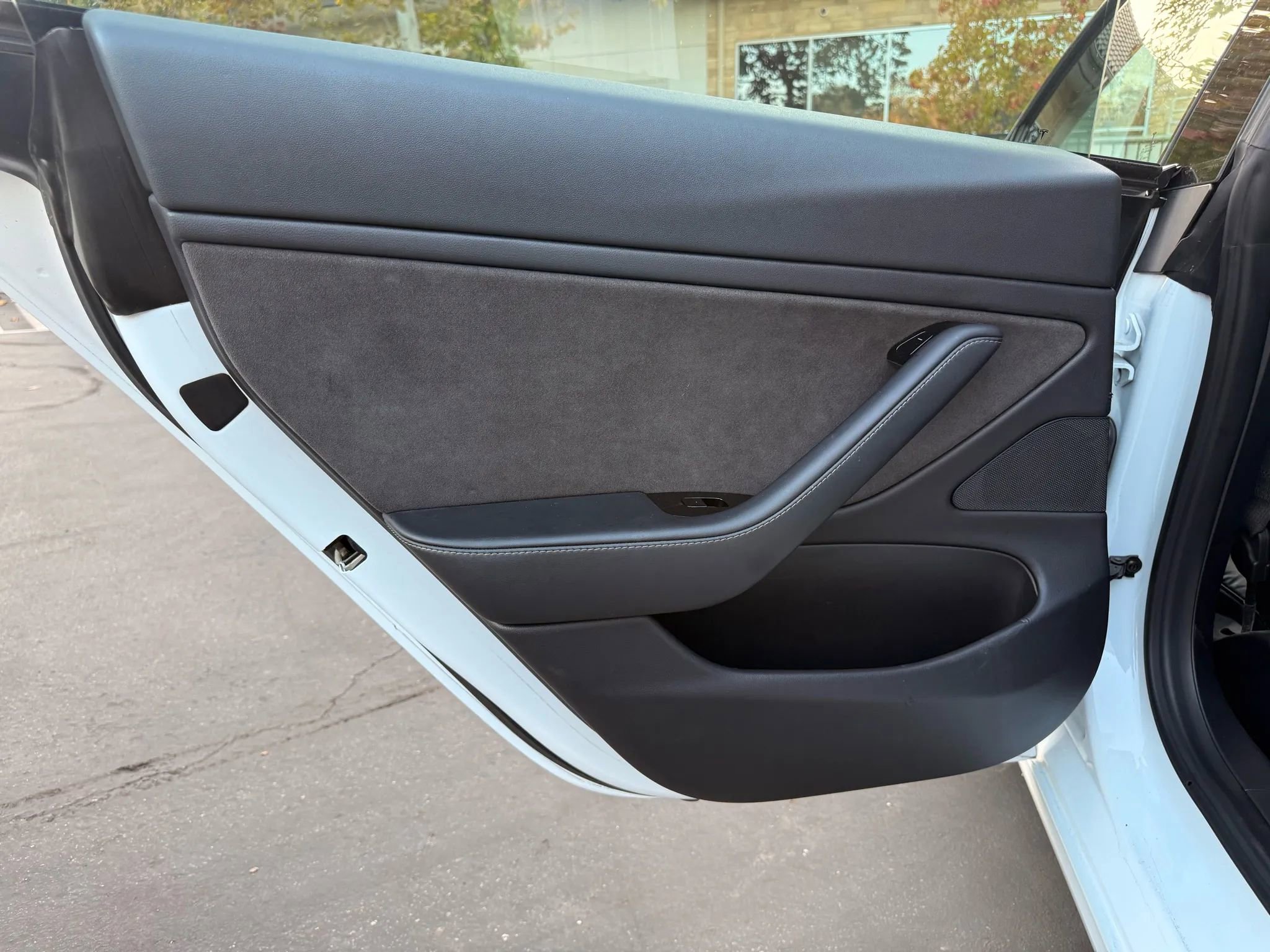 Used 2018 Tesla Model 3 Long Range image 12