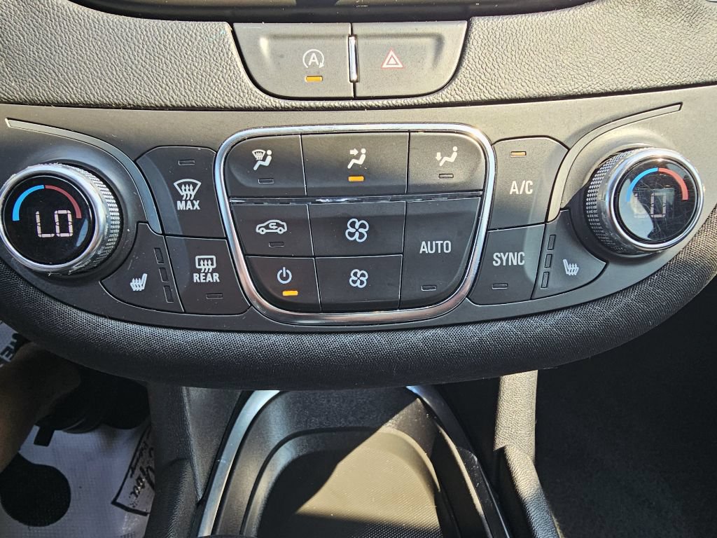 Used 2021 Chevrolet Malibu LT FWD image 19
