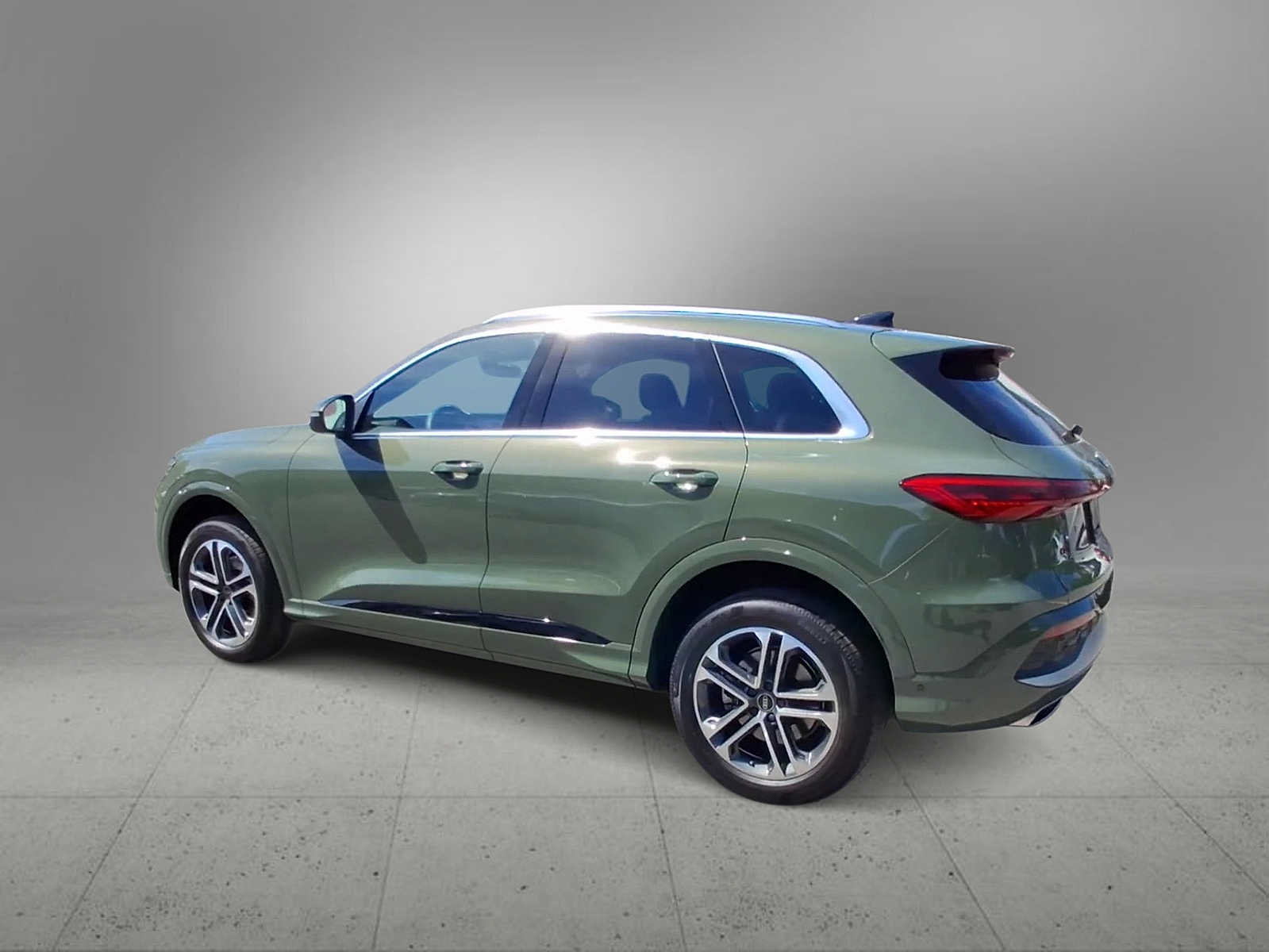 Certified 2025 Audi Q5 Premium AWD/4WD image 6