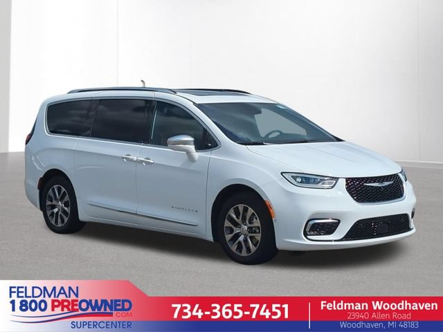 Used 2024 Chrysler Pacifica Pinnacle