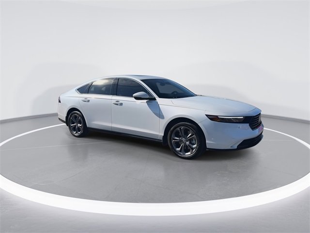 Used 2025 Honda Accord EX-L image 2