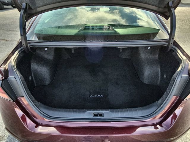 Used 2024 Nissan Altima 2.5 SV FWD image 16