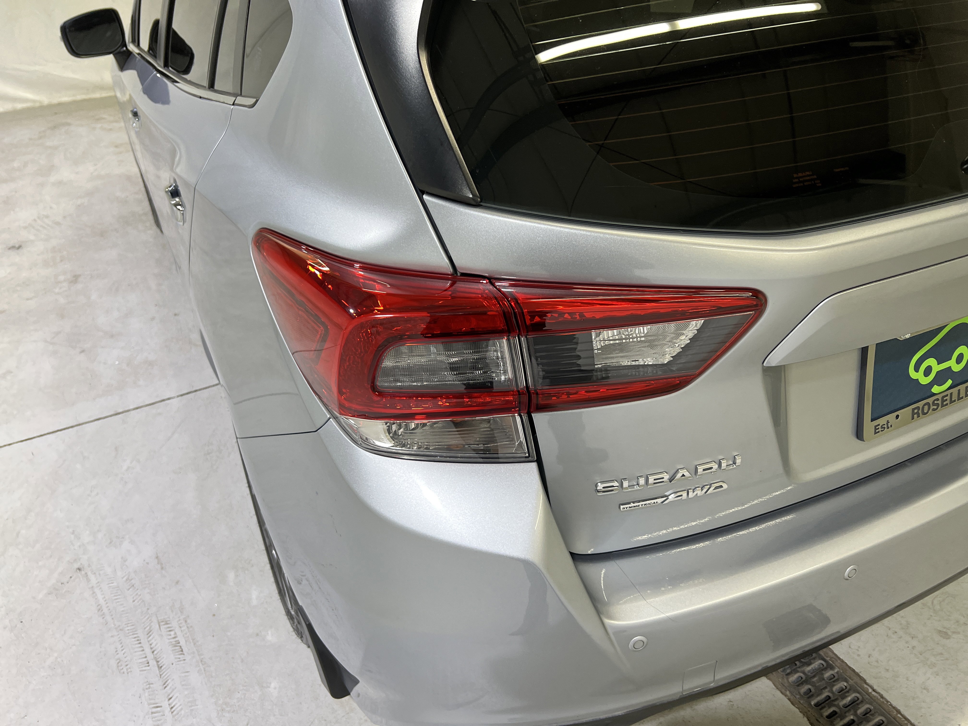 Used 2020 Subaru Impreza 2.0i Limited w/ Popular Package #2 AWD/4WD image 10