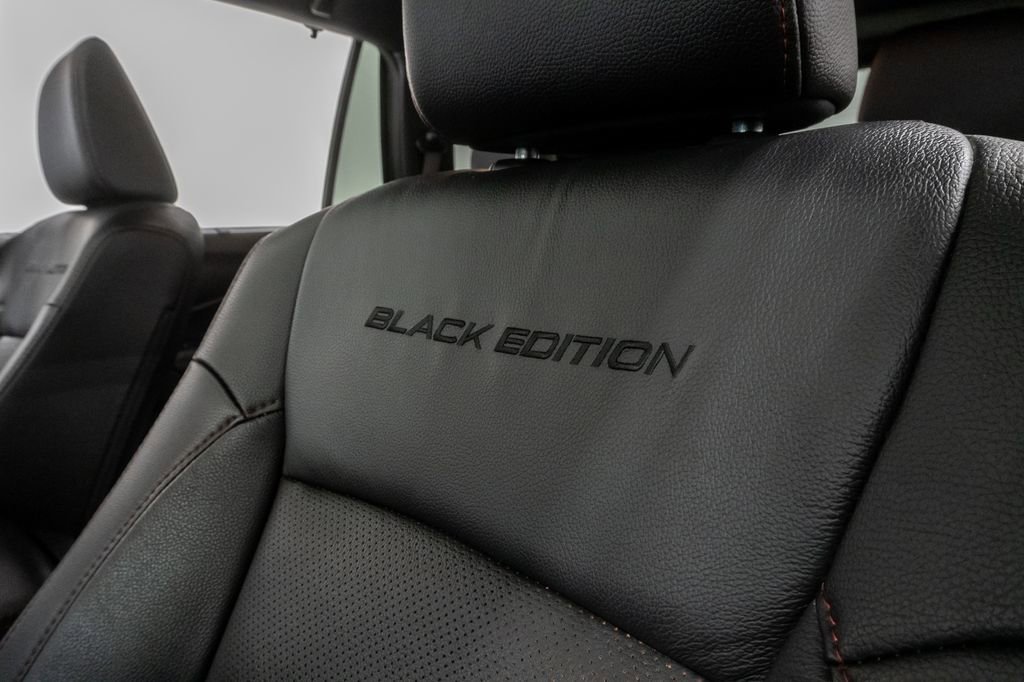 Used 2025 Honda Passport Black Edition image 11
