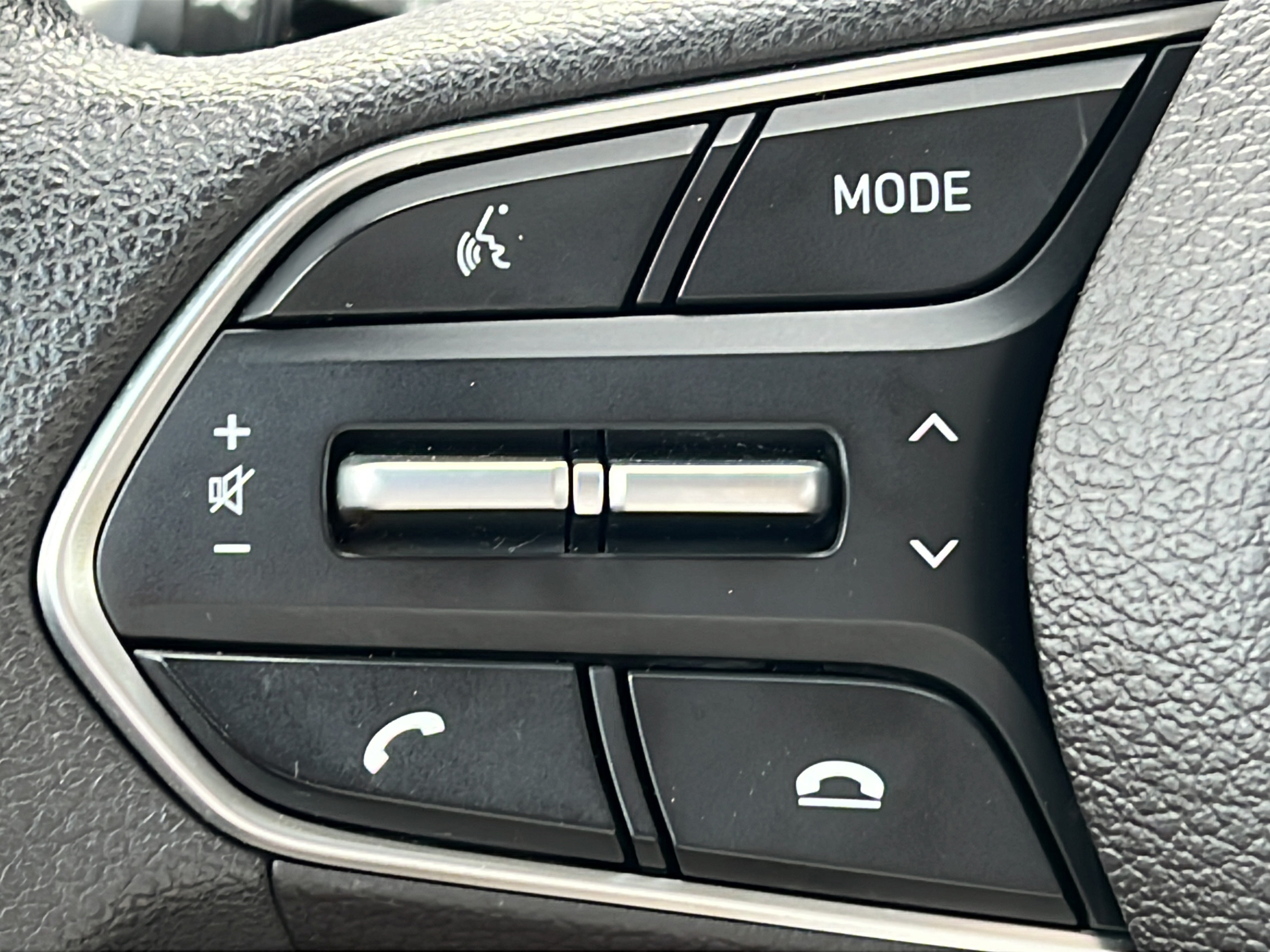Used 2019 Hyundai Santa Fe SEL FWD image 20