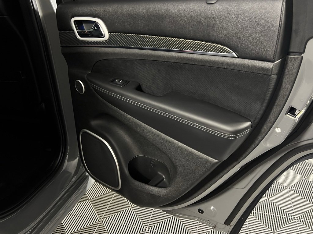 Used 2020 Jeep Grand Cherokee SRT image 30