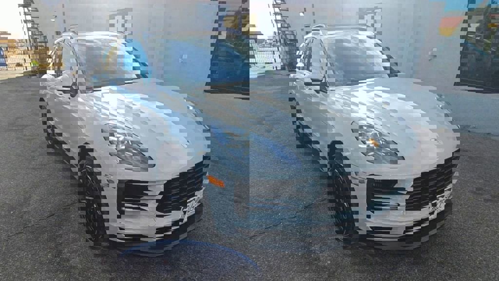 Used 2021 Porsche Macan S image 2