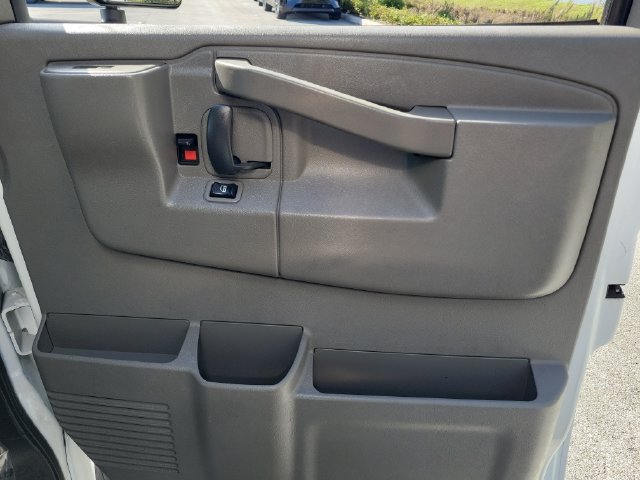 Used 2021 Chevrolet Express 3500 w/ Power Convenience Package RWD image 17