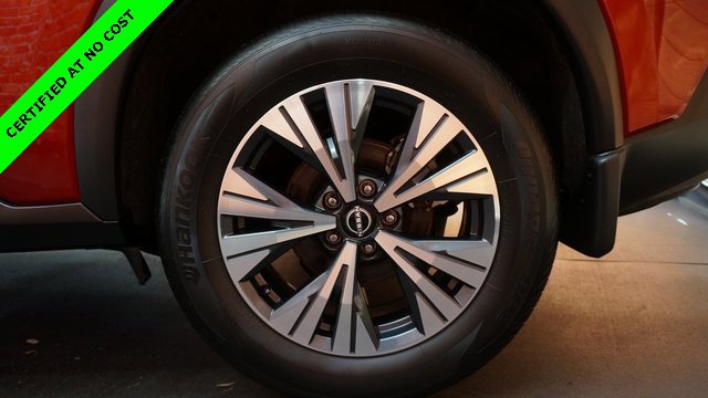 Used 2022 Nissan Rogue SV w/ SV Premium Package image 80