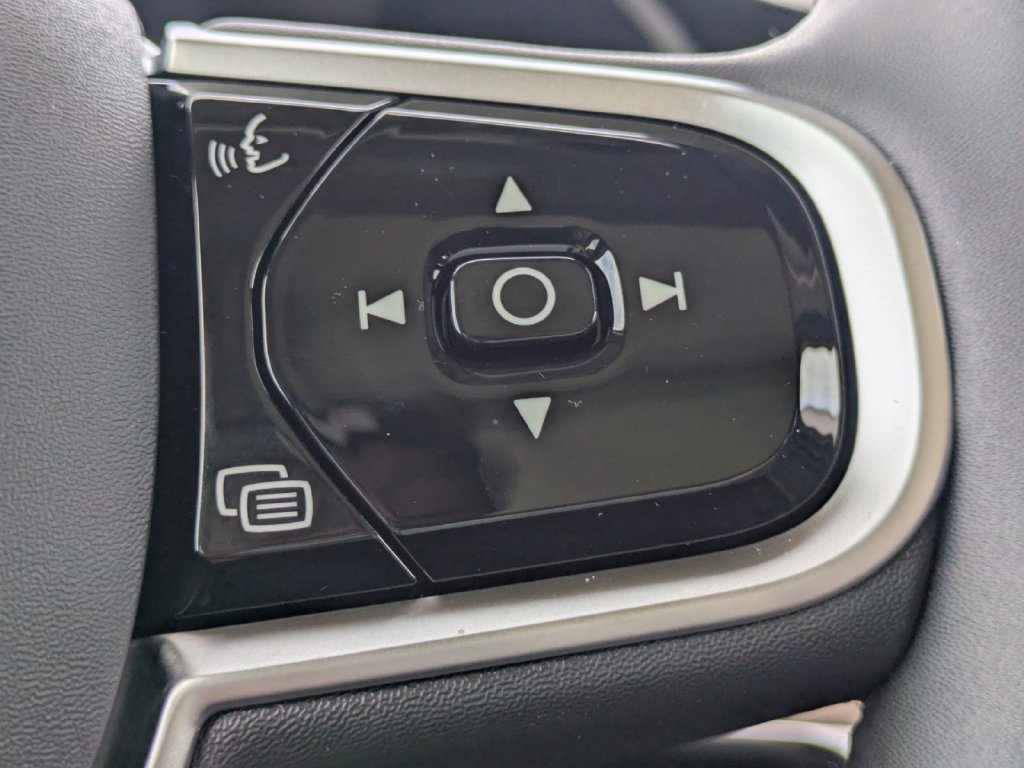 New 2025 Volvo XC90 T8 Core w/ Climate Package AWD/4WD image 29