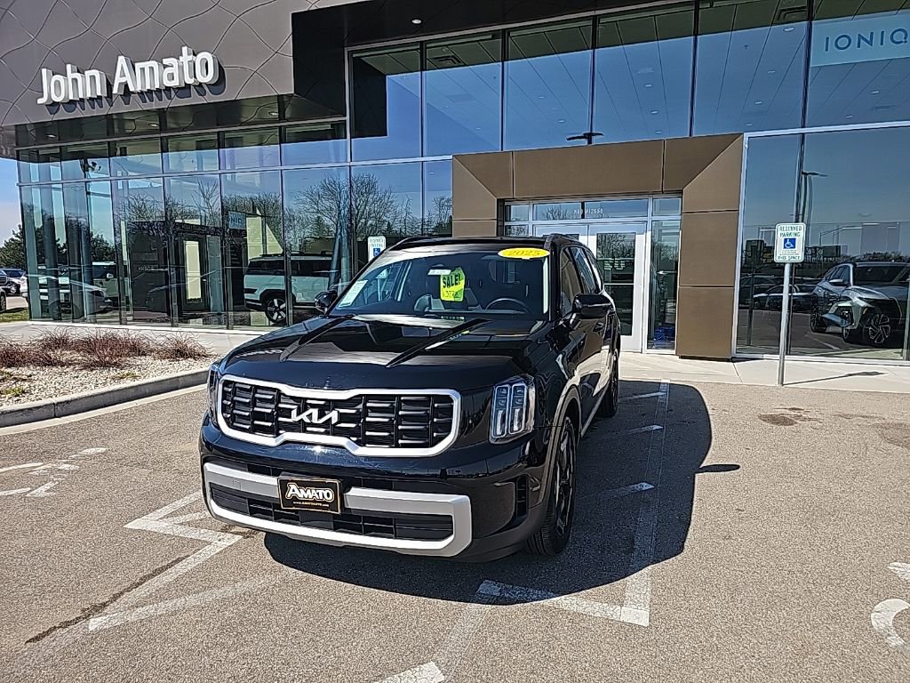 Used 2025 Kia Telluride S