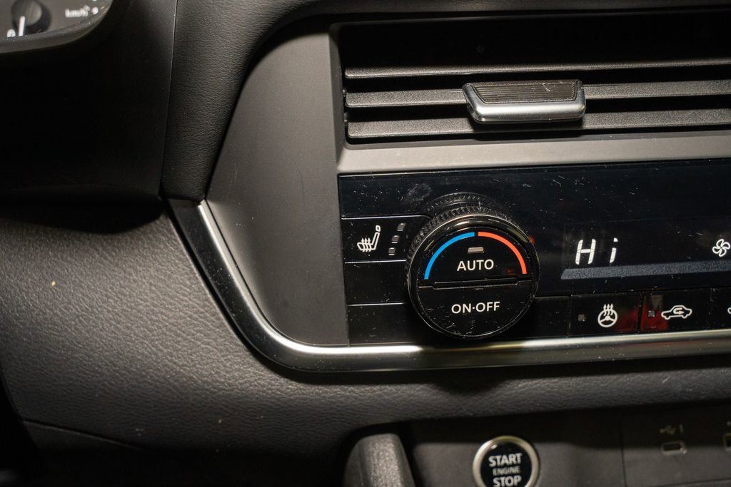 Certified 2023 Nissan Rogue SV w/ SV Premium B Package image 16