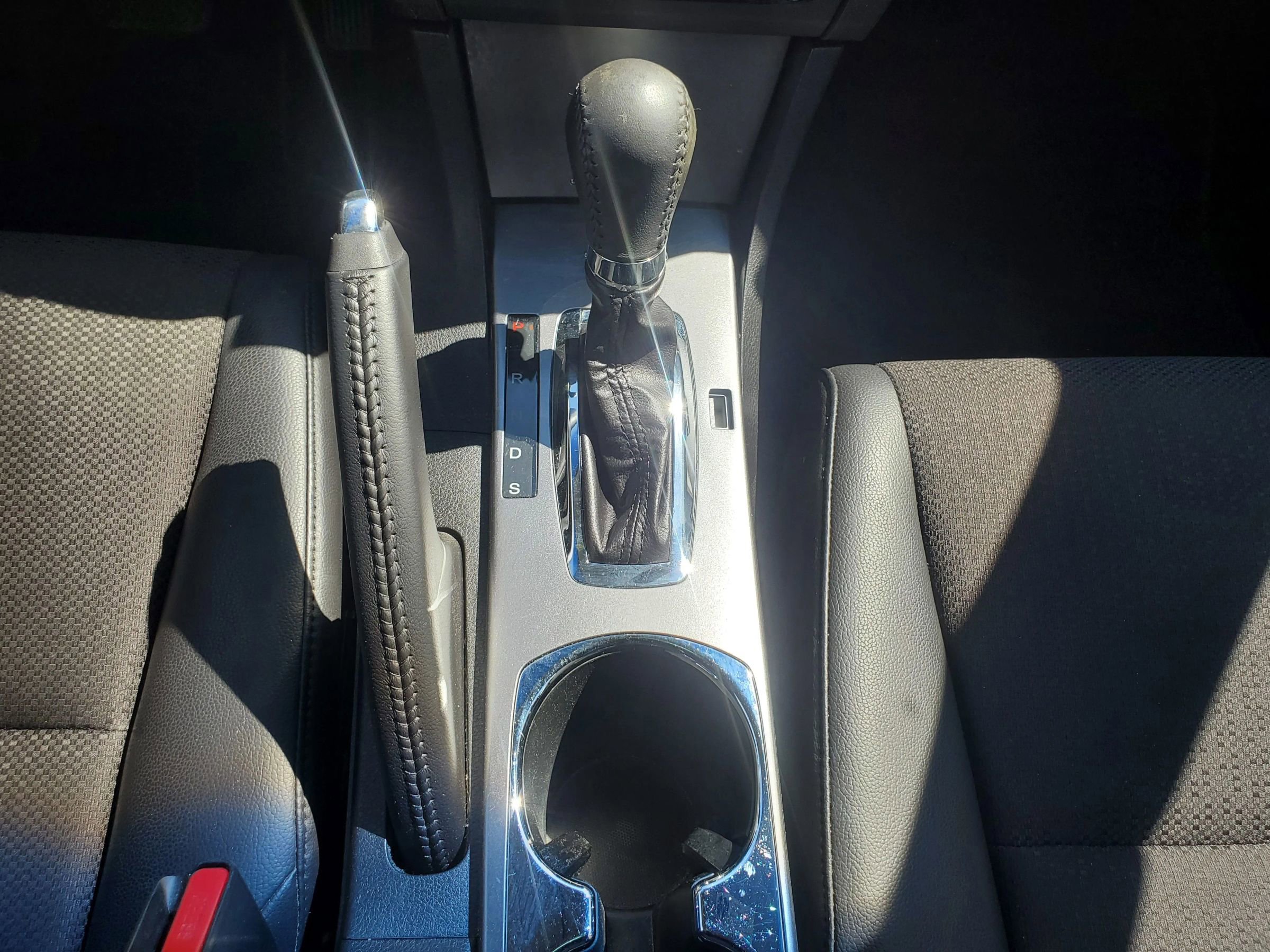 Used 2013 Acura ILX Hybrid FWD image 36