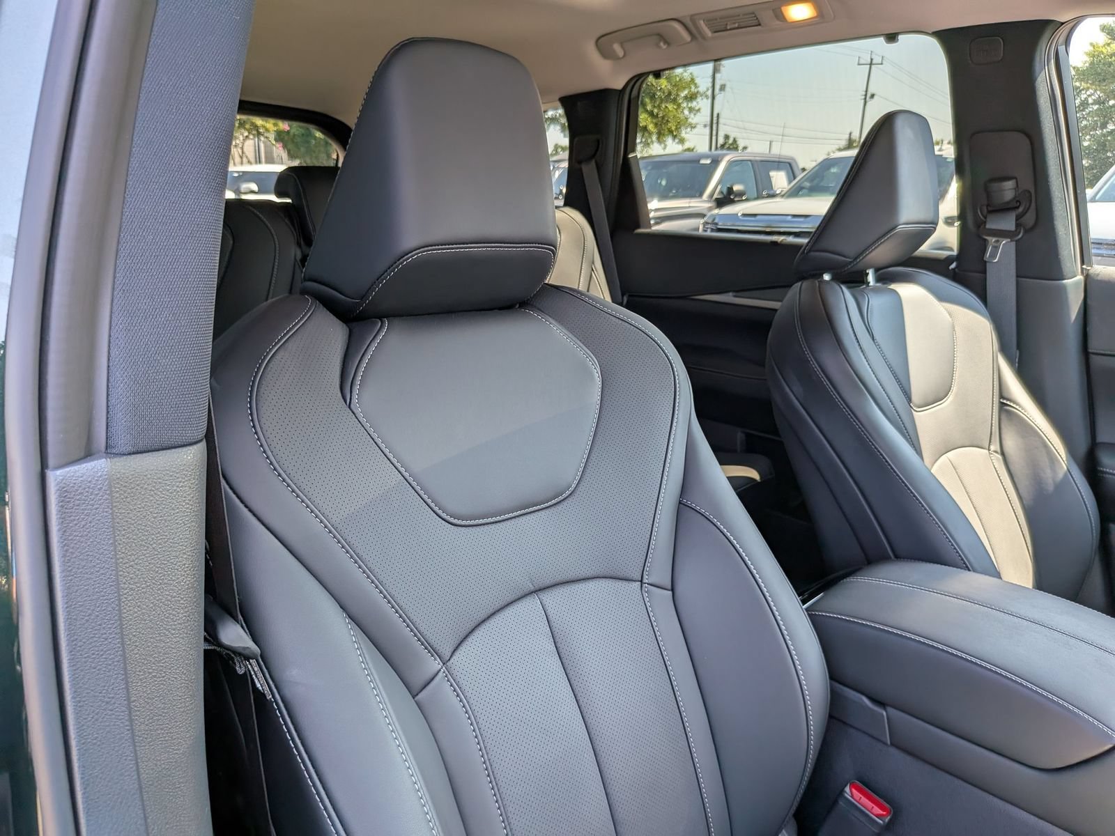 Used 2026 INFINITI QX60 Luxe w/ Cargo Package FWD image 39