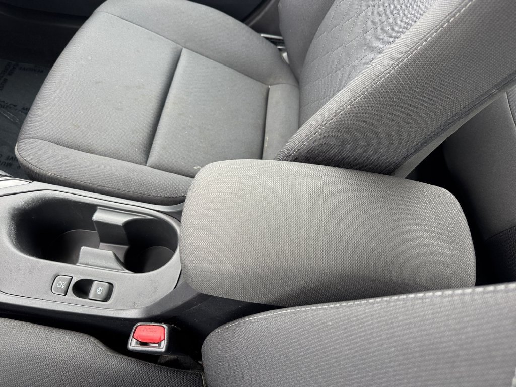 Used 2025 Toyota Corolla LE FWD image 27