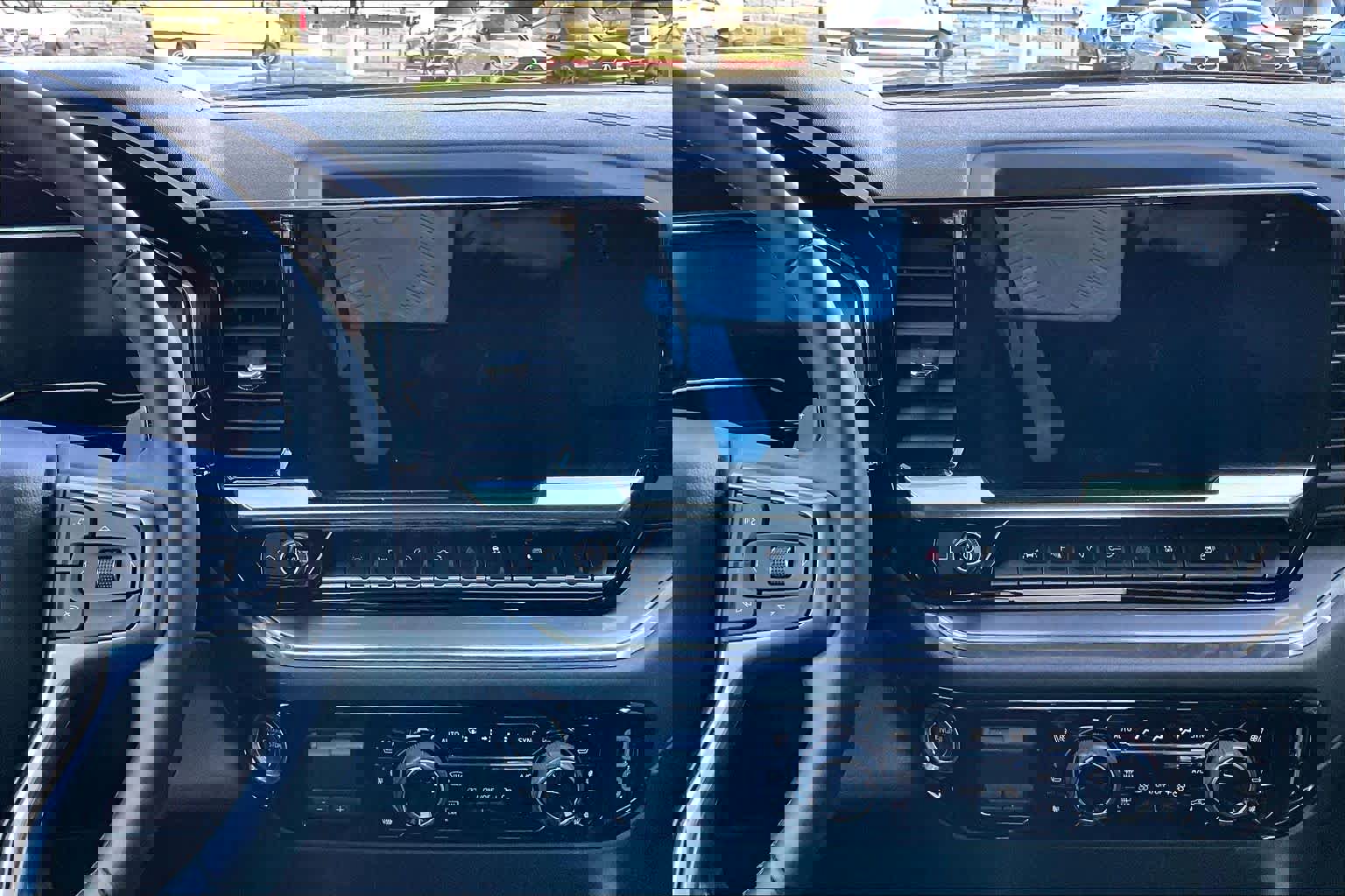 Used 2024 Chevrolet Silverado 1500 High Country w/ High Country Premium Package image 7