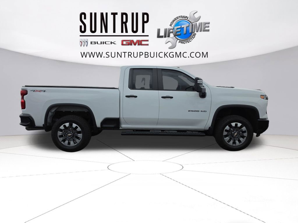 Used 2024 Chevrolet Silverado 2500 Custom w/ Custom Value Package image 7
