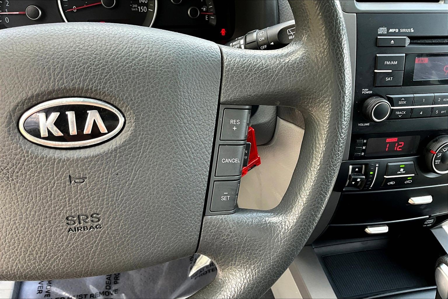 Used 2009 Kia Borrego LX w/ Convenience Pkg AWD/4WD image 12