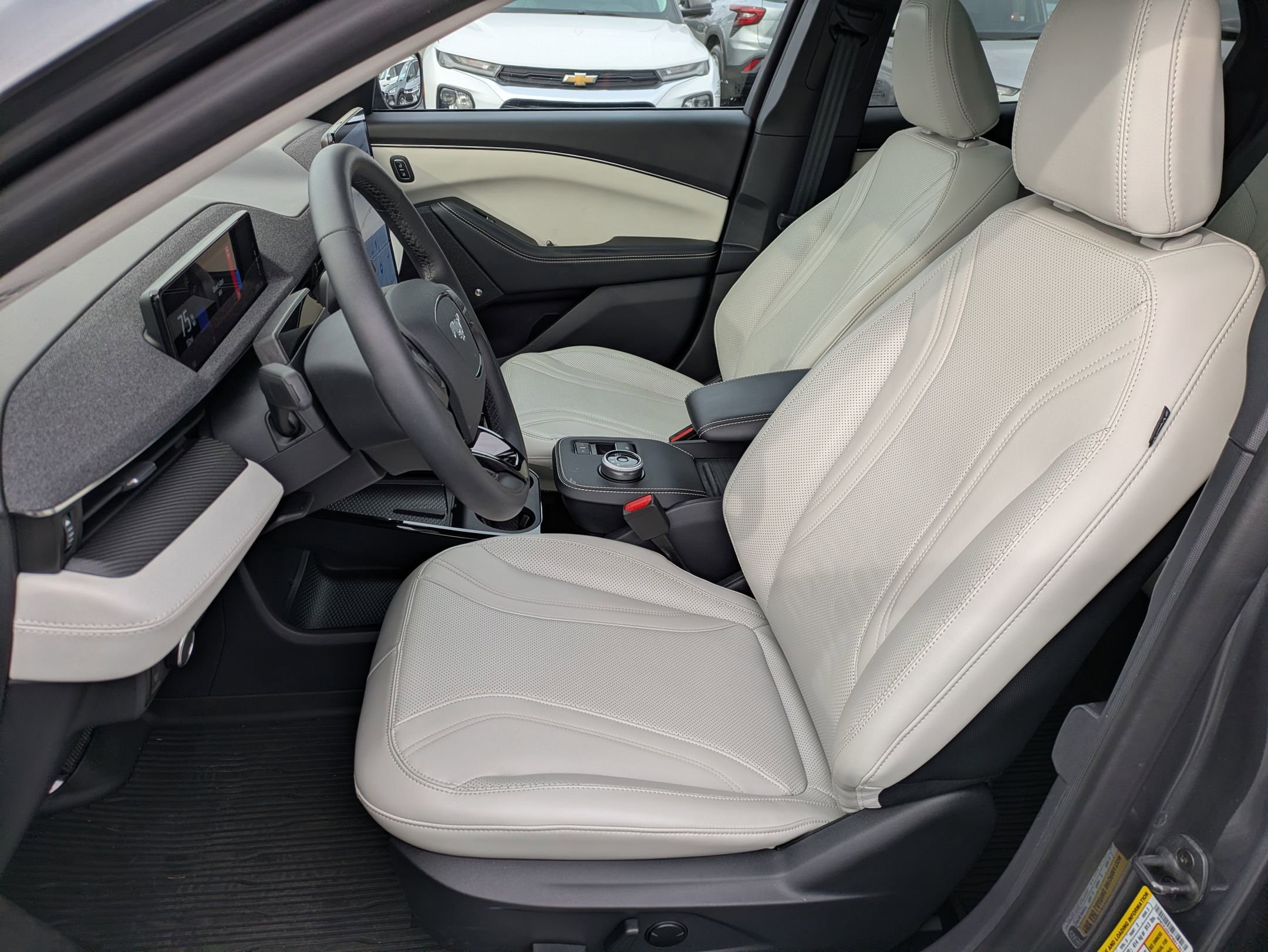 Used 2023 Ford Mustang Mach-E Premium image 14