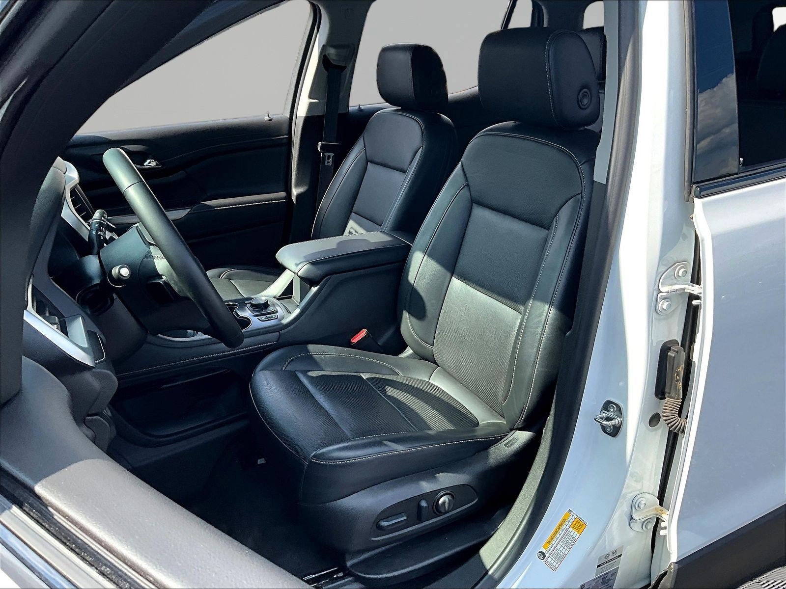 Used 2023 GMC Acadia SLT w/ Elevation Edition FWD image 21