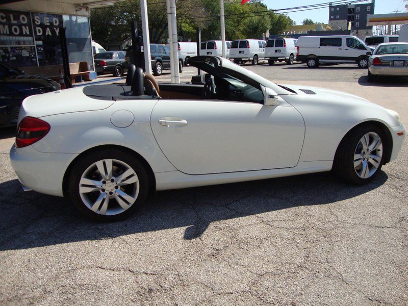 Used 2009 Mercedes-Benz SLK 350 image 10