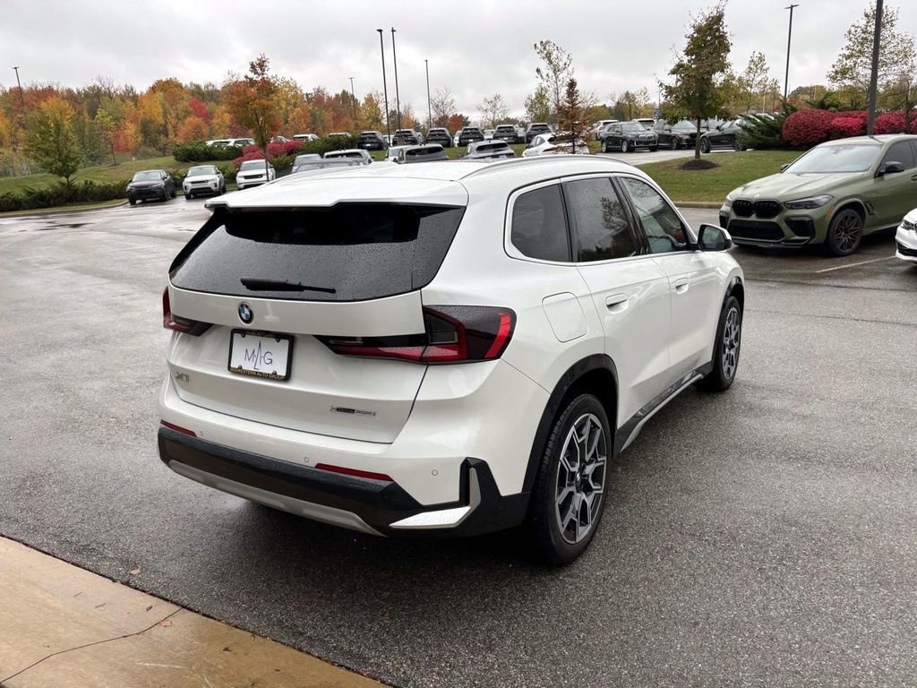 Certified 2025 BMW X1 xDrive28i w/ Premium Package image 7