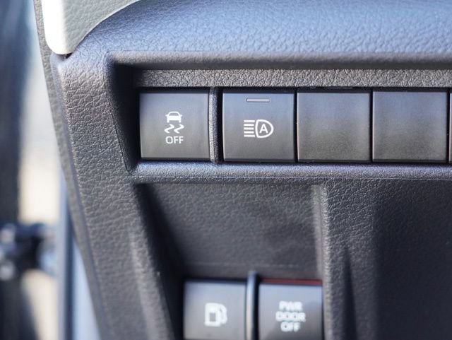 Used 2024 Toyota Sienna XLE FWD image 16