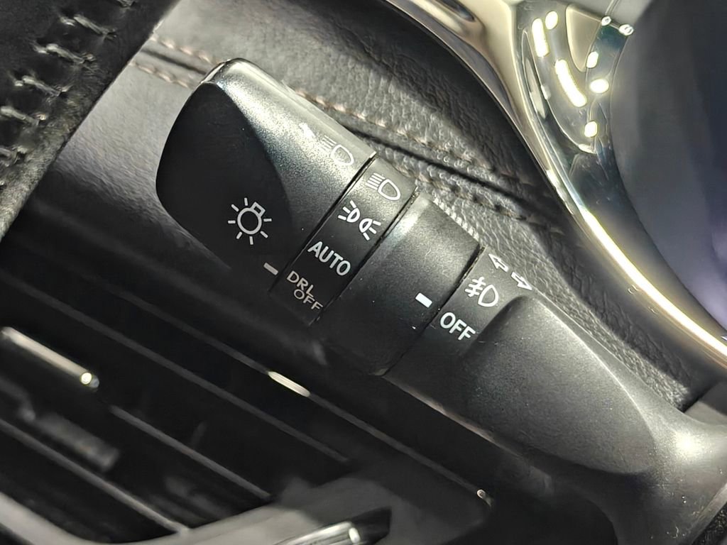 Used 2013 Toyota Avalon XLE Touring image 37