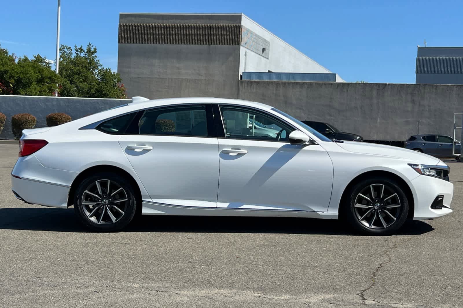 Used 2021 Honda Accord EX-L image 6