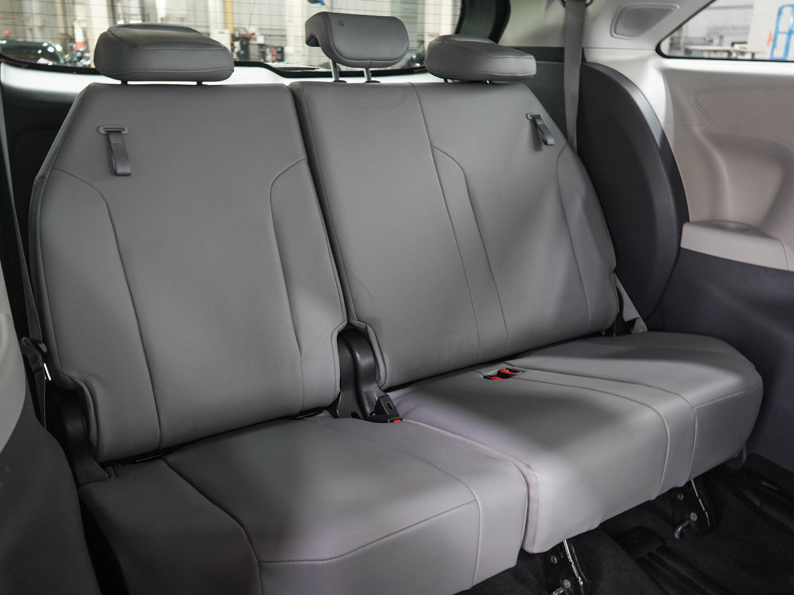 Used 2021 Toyota Sienna XLE w/ XLE Plus Package AWD/4WD image 15