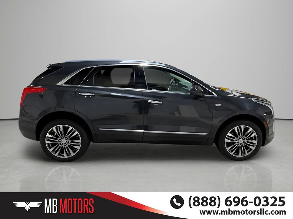 Used 2019 Cadillac XT5 Luxury w/ Trailering Package AWD/4WD image 3