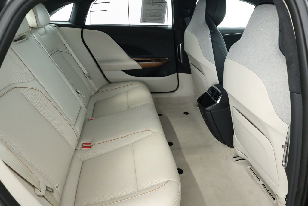 Used 2023 Lucid Air Touring image 23