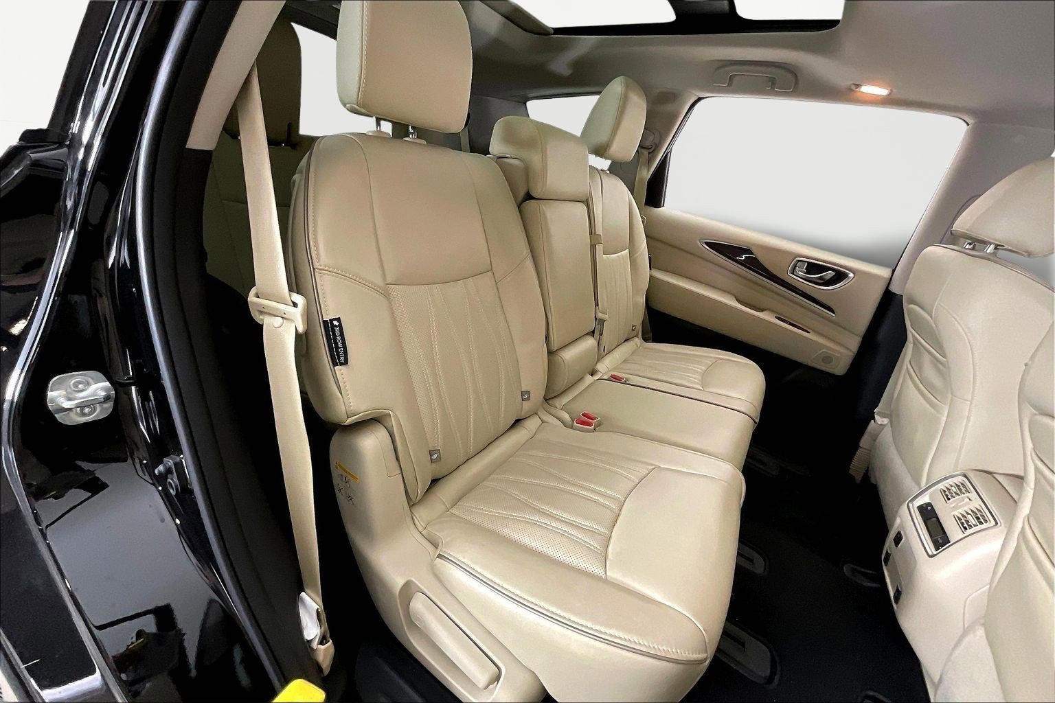 Used 2018 INFINITI QX60 Luxe w/ Deluxe Technology Package image 24