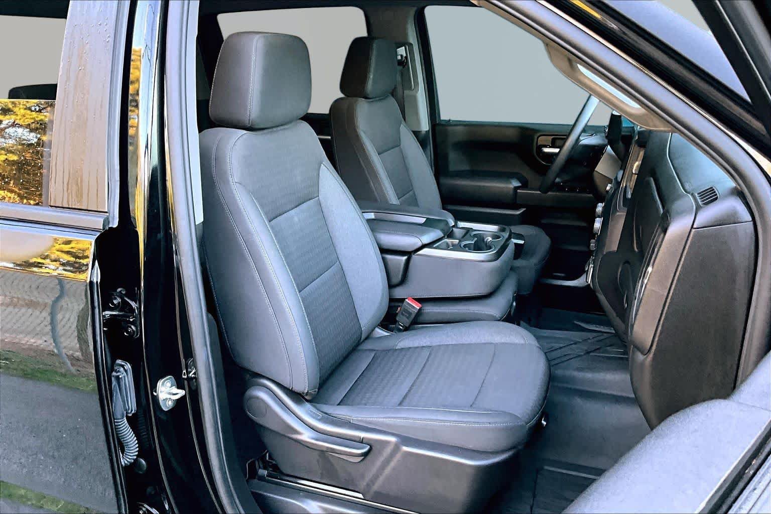 Used 2023 Chevrolet Silverado 1500 Custom RWD image 9