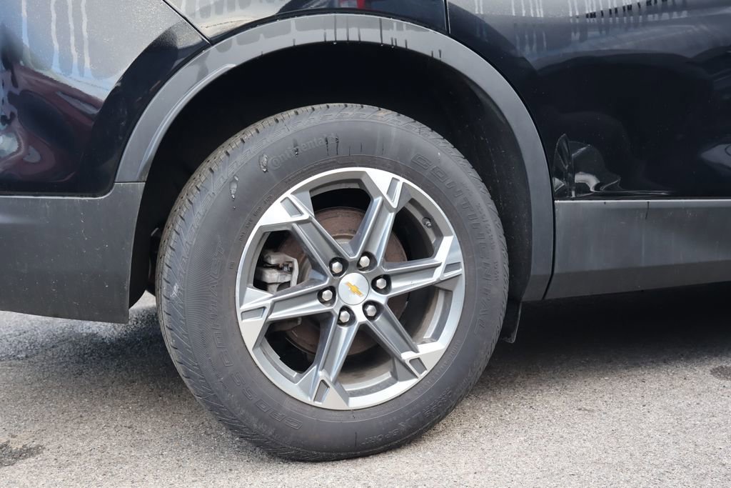 Used 2024 Chevrolet Blazer LT AWD/4WD image 2