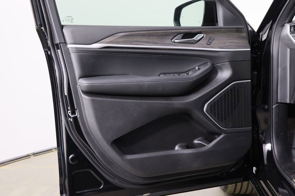 New 2026 Jeep Grand Cherokee Limited image 20