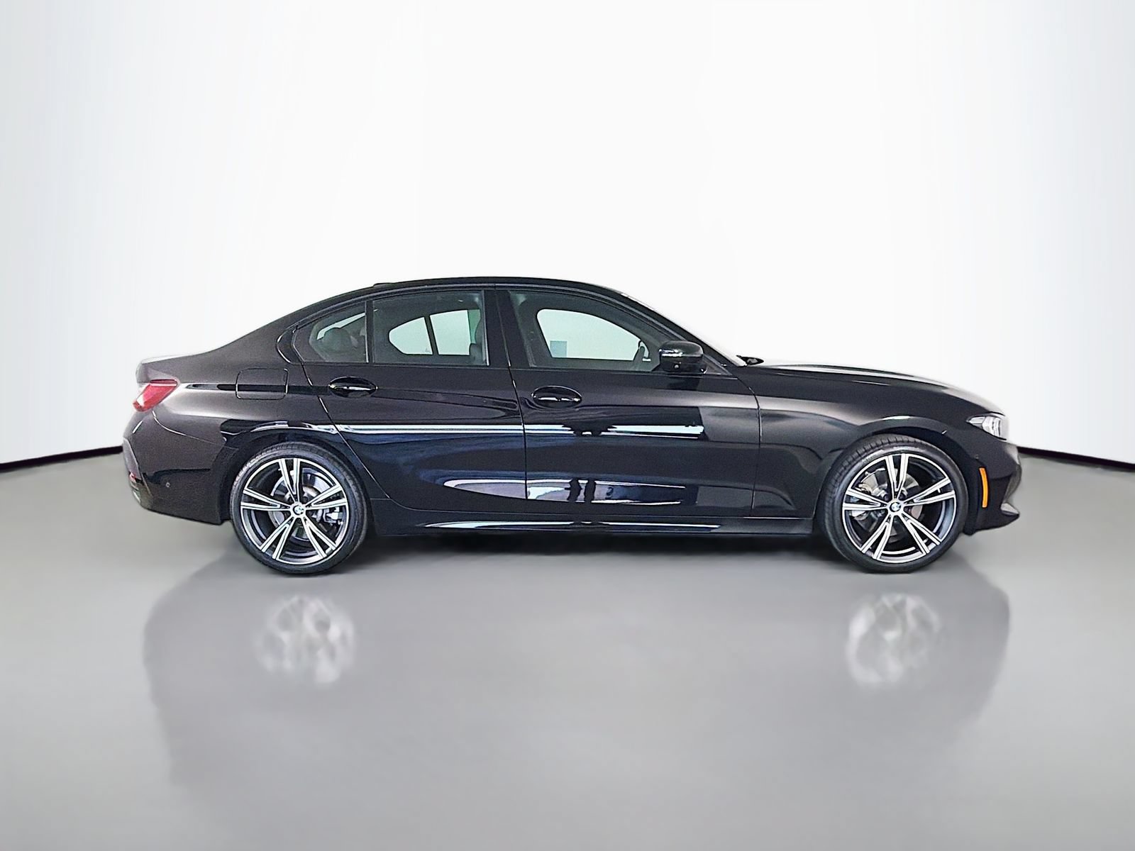 Certified 2023 BMW 330i Sedan w/ Premium Package RWD image 8