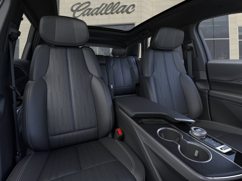 New 2025 Cadillac Lyriq Luxury w/ LPO, Floor Liner Package AWD/4WD image 16