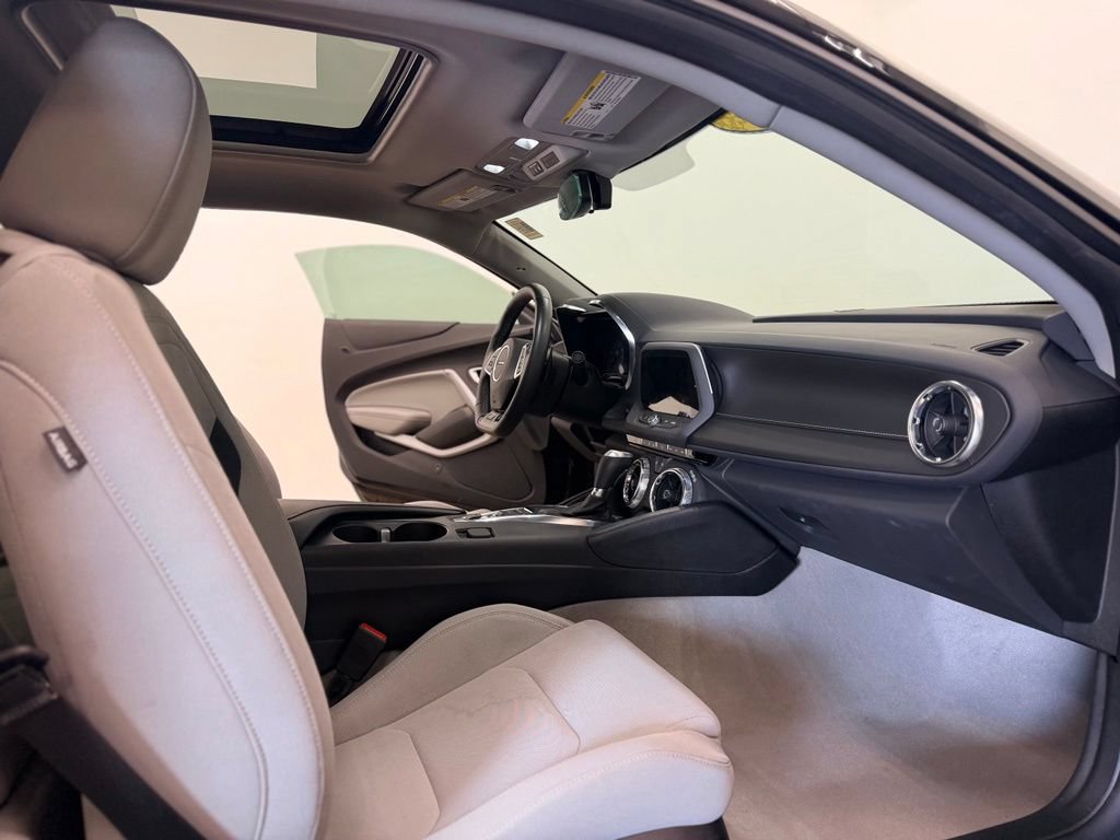 Used 2023 Chevrolet Camaro SS RWD image 17