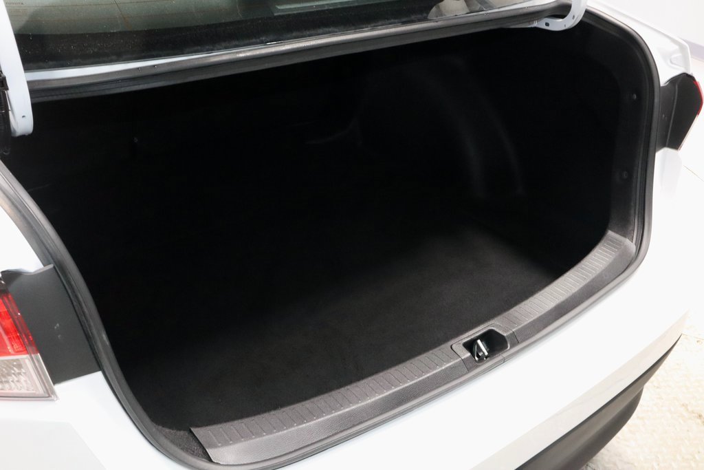 Used 2025 Toyota Corolla LE image 12