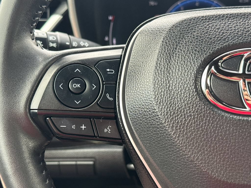 Used 2023 Toyota Corolla XSE FWD image 19
